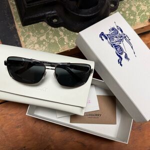 Burberry Pilot Sunglasses - BE3074 in silver/gunmetal & black 63mm lenses. BNIB